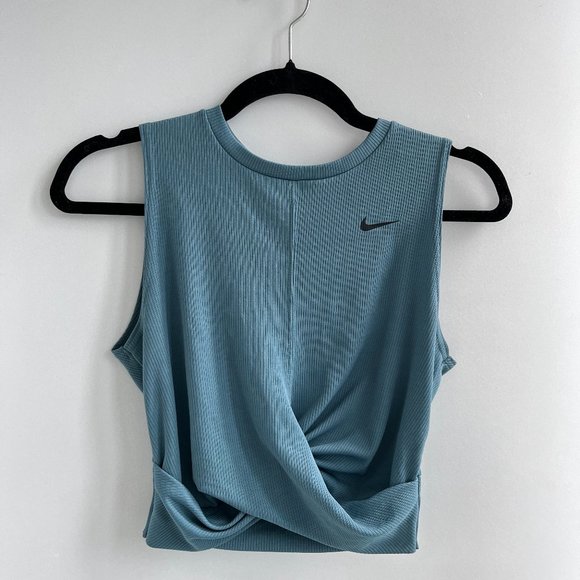Nike Crop Top | Size XS - Picture 1 of 2